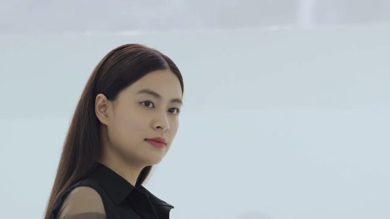 Hoàng Thuỳ Linh quê độ vì tưởng được cầu hôn trong Mê Cung, ai ngờ hôn phu bỏ chạy theo trai lạ-1