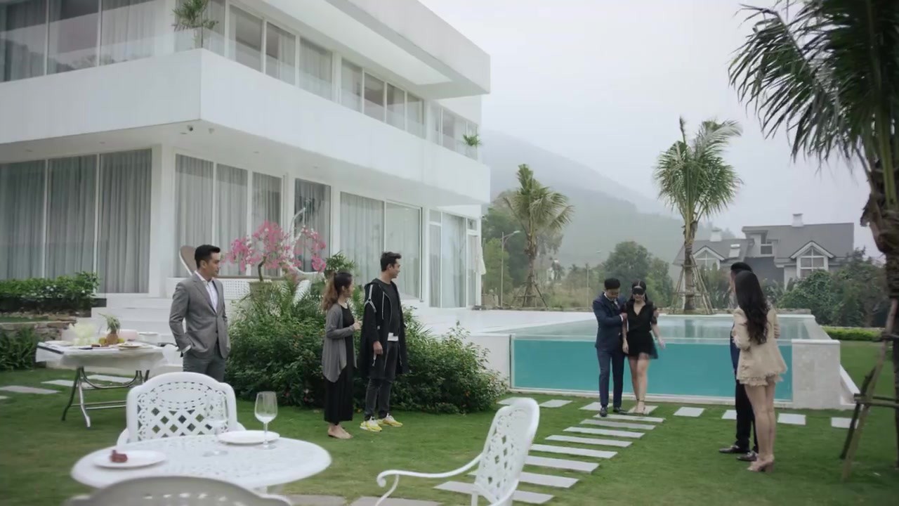 Hoàng Thuỳ Linh quê độ vì tưởng được cầu hôn trong Mê Cung, ai ngờ hôn phu bỏ chạy theo trai lạ-6