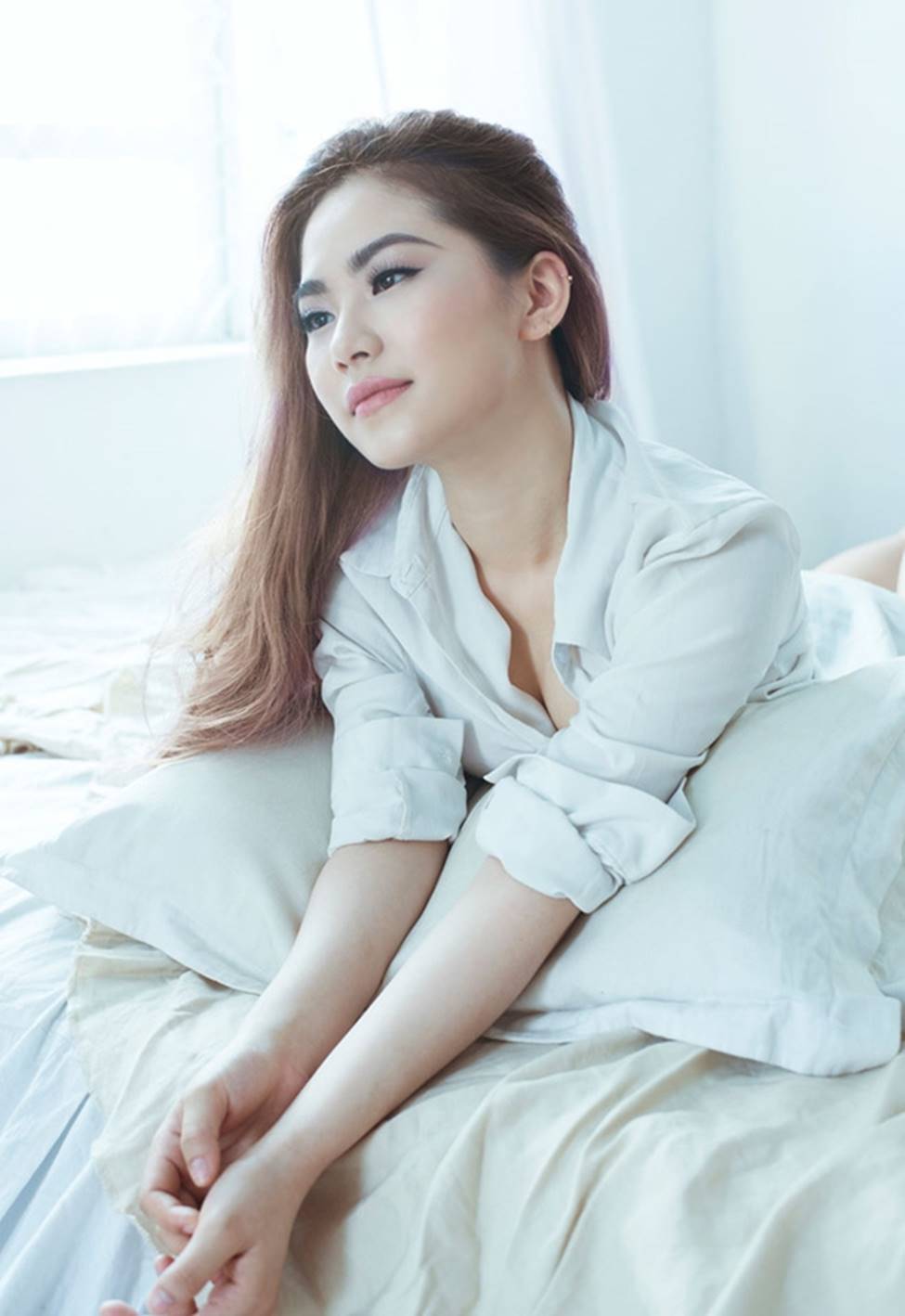 Sau 4 năm chia tay Khánh Đơn, Lương Bích Hữu lột xác ngày càng sexy-22