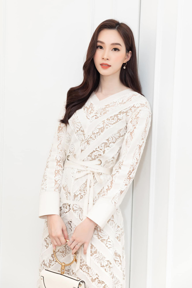 Cuộc sống hôn nhân bình yên đáng mơ ước của dàn mỹ nhân đình đám Vbiz: An nhàn, không xô bồ, được ông xã cưng chiều hết mực!-13