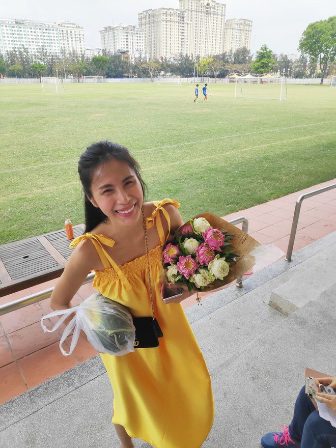 Cuộc sống hôn nhân bình yên đáng mơ ước của dàn mỹ nhân đình đám Vbiz: An nhàn, không xô bồ, được ông xã cưng chiều hết mực!-4