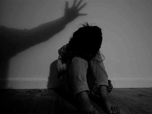 Thầy giáo bị tố làm nữ sinh lớp 8 mang thai ở Lào Cai là giáo viên dạy giỏi cấp huyện-2