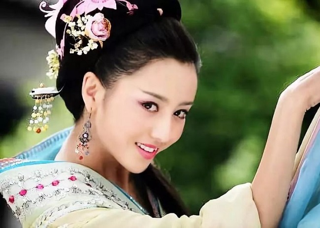 Ngây người vì dung mạo của tiên nữ tộc người đẹp nhất Trung Á-7