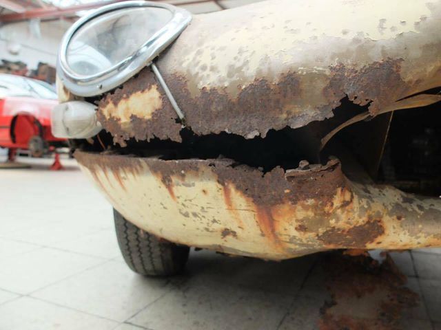 Sự hồi sinh kì diệu của một chiếc Jaguar E-Type từ đồ đồng nát - 28 Sự hồi sinh kì diệu của một chiếc Jaguar E-Type từ đồ đồng nát-28