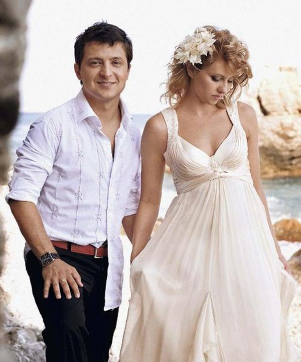 Vợ danh hài vừa đắc cử Tổng thống Ukraine xinh đẹp và giàu có cỡ nào?-7