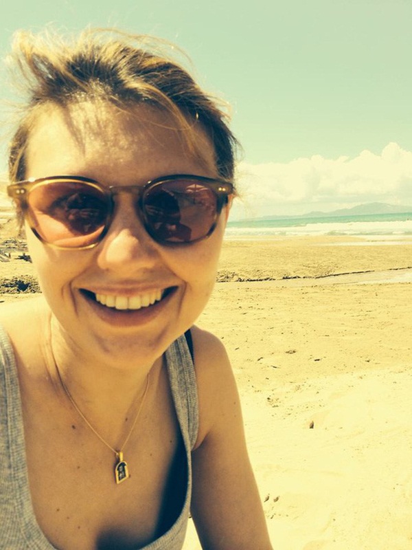 Vợ danh hài vừa đắc cử Tổng thống Ukraine xinh đẹp và giàu có cỡ nào?-10