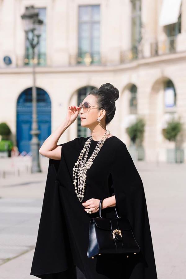 Diễm My 6X nổi bật với loạt túi hiệu tiền tỷ trên đường phố Paris-6