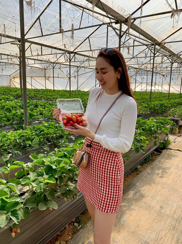 Cuộc sống như bà hoàng của chị em Á hậu Trà My - Thanh Tú sau khi kết hôn với chồng đại gia hơn nhiều tuổi-13