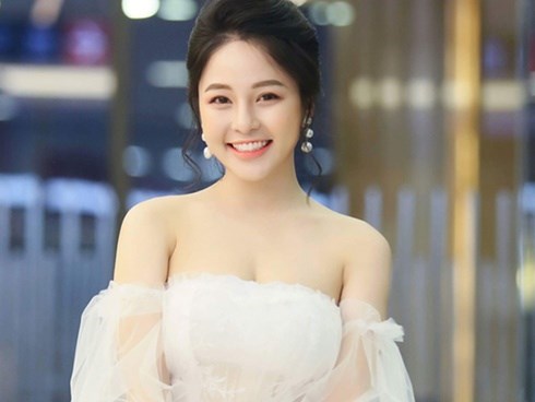 Facebook hotgirl Trâm Anh tăng hơn 100k lượt follow, được cấp tick xanh chính chủ sau scandal bị nghi lộ clip nóng