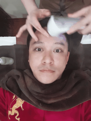 Lọt vào ống kính của ông xã Tuấn Hưng, bà bầu Hương Baby lộ mặt mộc cùng thân hình nuột nà không tì vết-1