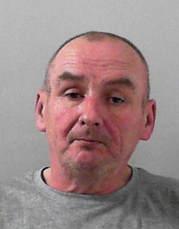 Bức thư tình bị xé vụn bên cạnh thi thể người phụ nữ tố cáo tội ác của gã đàn ông lụy tình, ép người khác phải yêu mình-2