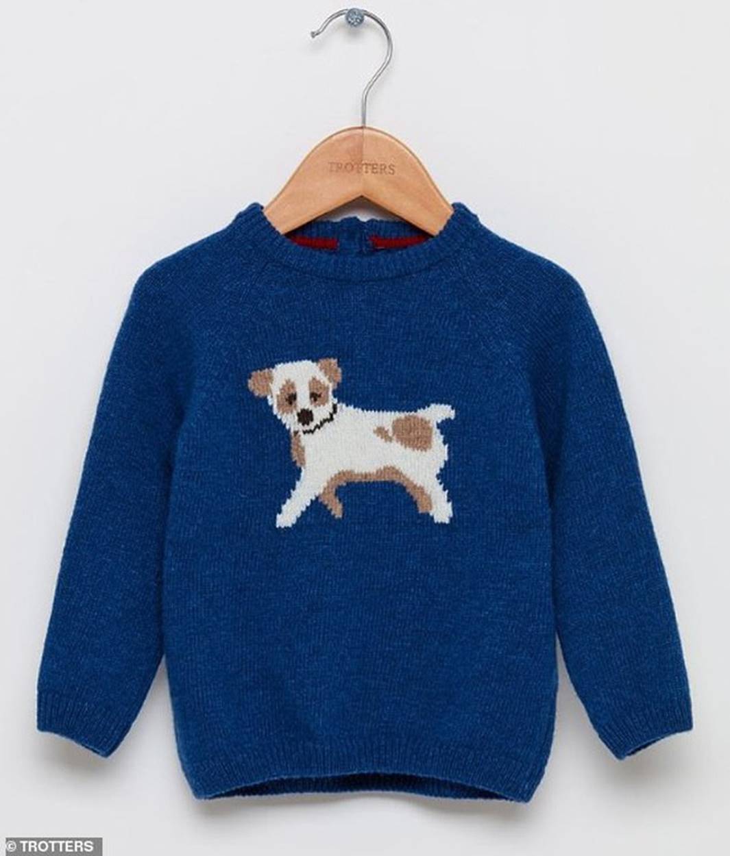 Điều thú vị về 2 chiếc áo Hoàng tử út mặc trong ảnh mừng sinh nhật: Một chiếc được thừa kế”, một chiếc lại tức tốc cháy hàng chỉ sau 1 ngày-7