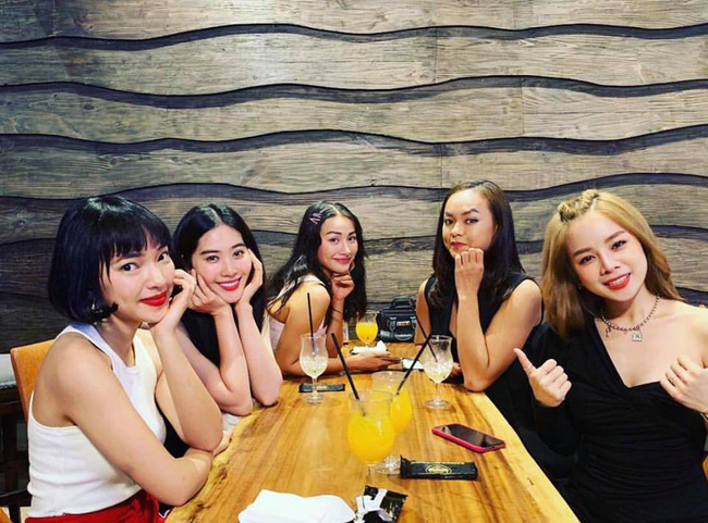 Nhập viện giữa đêm, mũi đeo máy thở mà Nam Em vẫn còn tâm trí livestream kêu gọi dân mạng yêu thương mình-2