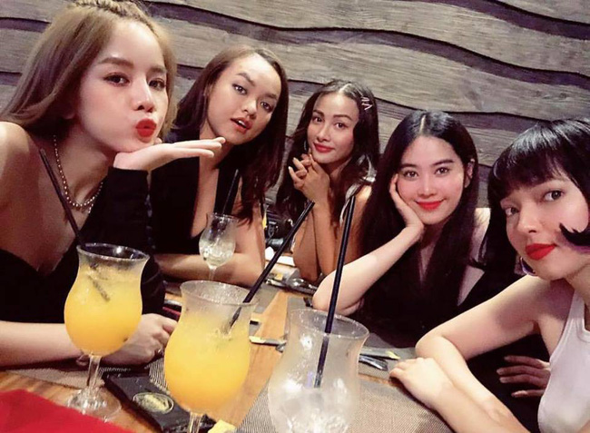 Nhập viện giữa đêm, mũi đeo máy thở mà Nam Em vẫn còn tâm trí livestream kêu gọi dân mạng yêu thương mình-3