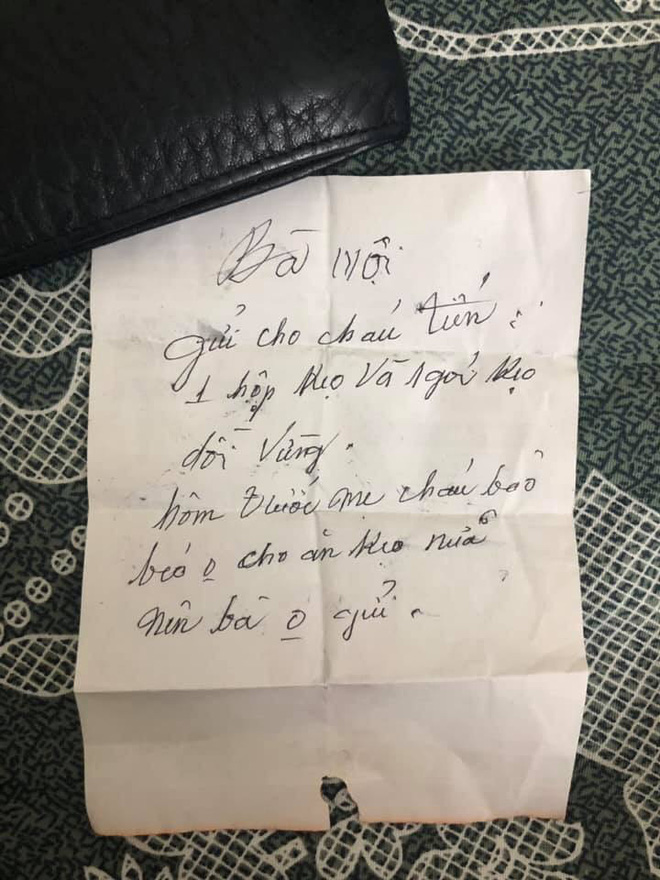 Mở giấy nhắn của bà để cùng gói quà, 31 từ trong đó khiến chàng trai muốn chạy về nhà-2