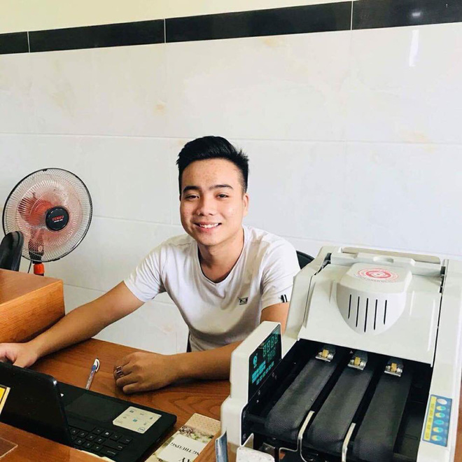 Mở giấy nhắn của bà để cùng gói quà, 31 từ trong đó khiến chàng trai muốn chạy về nhà-3