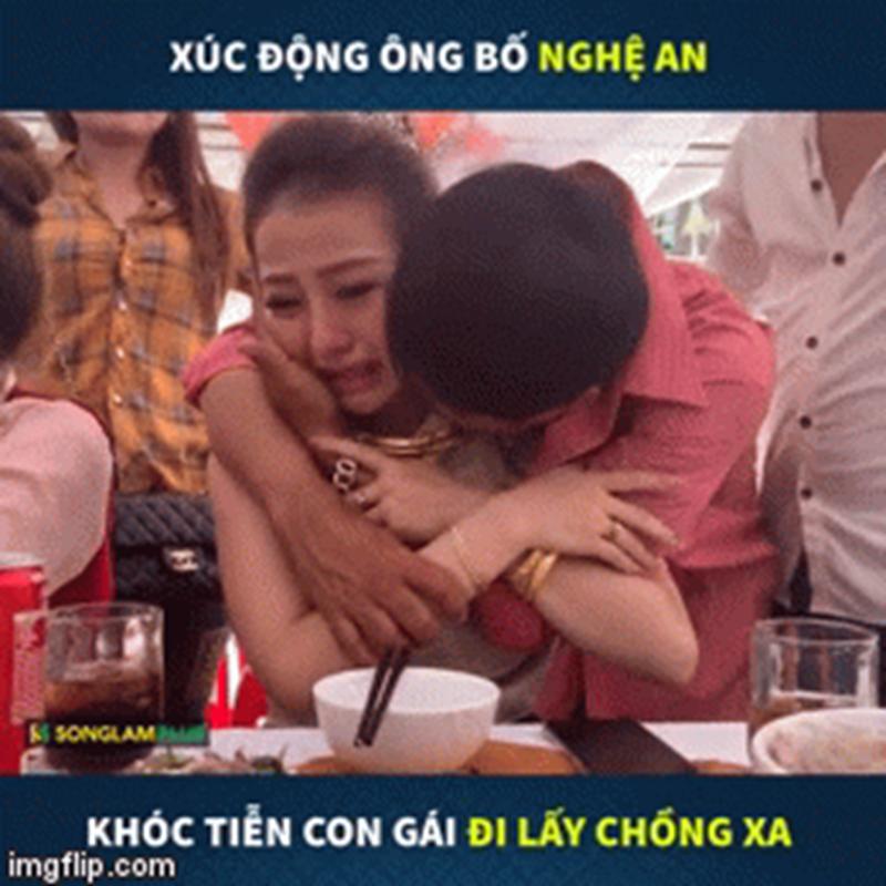 Cha ôm con gái bật khóc nức nở trong ngày cưới khiến bao người thổn thức: 20 năm nay chẳng bao giờ bố nói thương con bằng lời-1