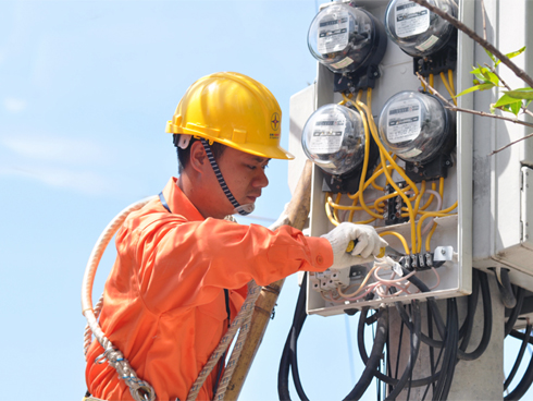 Khách hàng giật mình hóa đơn tiền điện tăng gấp đôi-2