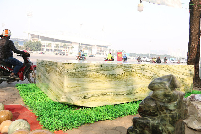 Sập ngọc nguyên khối nặng chục tấn: Đại gia bỏ tiền tỷ nằm mát lưng-7