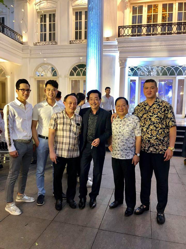 Toàn cảnh tiệc cưới kiểu một lần chơi lớn của NSND Trung Hiếu, biến đám cưới thành Đại hội Hội Nghệ sĩ sân khấu Việt Nam-28