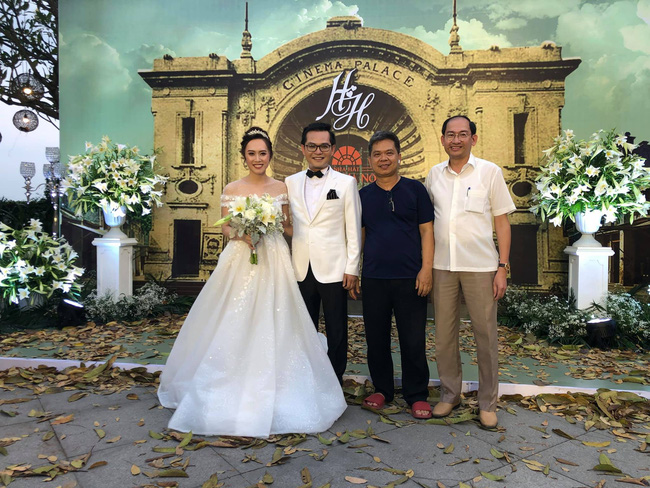 Toàn cảnh tiệc cưới kiểu một lần chơi lớn của NSND Trung Hiếu, biến đám cưới thành Đại hội Hội Nghệ sĩ sân khấu Việt Nam-19