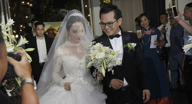 Dàn sao phía Bắc nô nức đến dự đám cưới hoành tráng của NSND Trung Hiếu và vợ trẻ kém gần 2 giáp-8