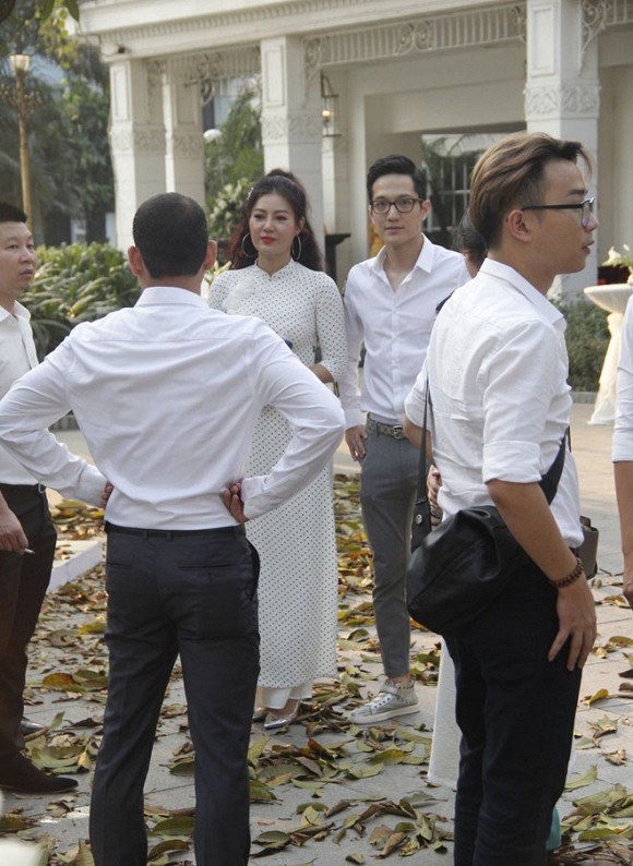 Dàn sao phía Bắc nô nức đến dự đám cưới hoành tráng của NSND Trung Hiếu và vợ trẻ kém gần 2 giáp-7