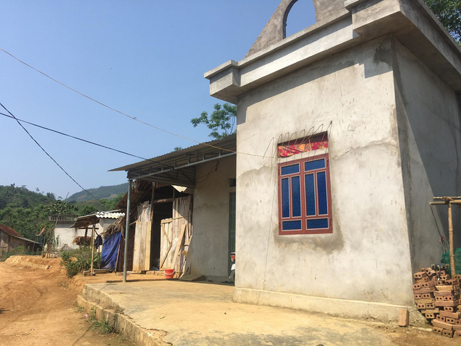 Vụ nữ sinh lớp 8 có bầu: Thầy còn mua thuốc tránh thai bắt em tôi uống, cấm không được nói cho ai biết-2