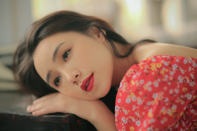 Quỳnh Kool khoe thềm ngực, tiết lộ hậu trường chụp ảnh gợi cảm không ngờ-16