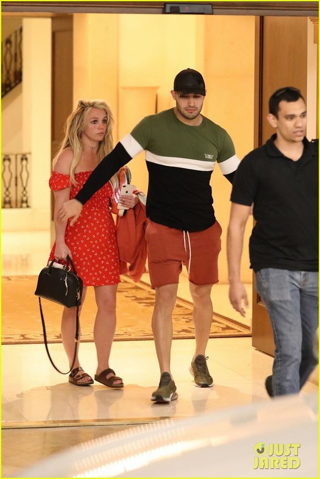 Britney Spears tiều tụy đến đáng thương, chuyện gì đang xảy ra với cô?-1