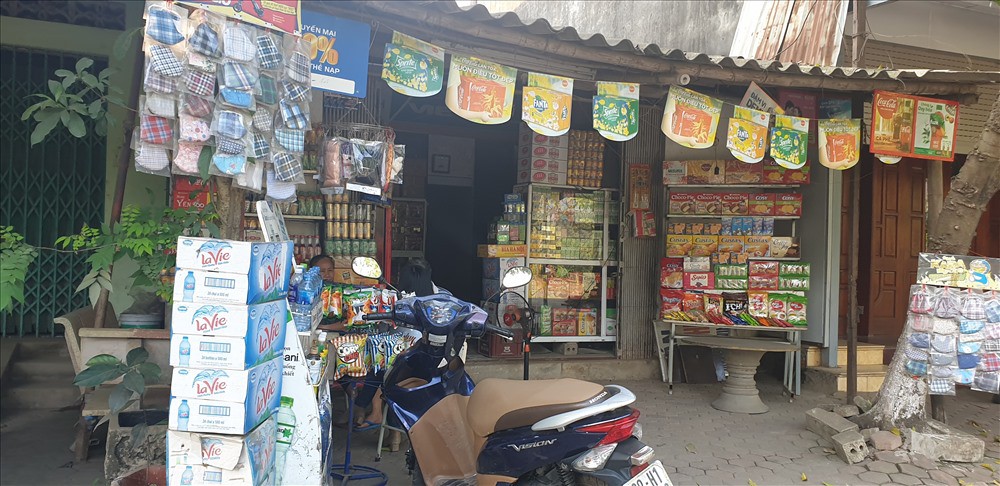 Gia cảnh của nữ giáo viên Hoà Bình bị bắt vì chỉ đạo sửa điểm thi-1