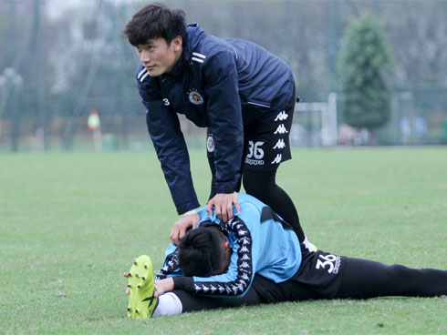 Ronaldo béo: Cuộc sống bên lề sân cỏ thừa mứa tất cả, trừ... sự nhàm chán!-12