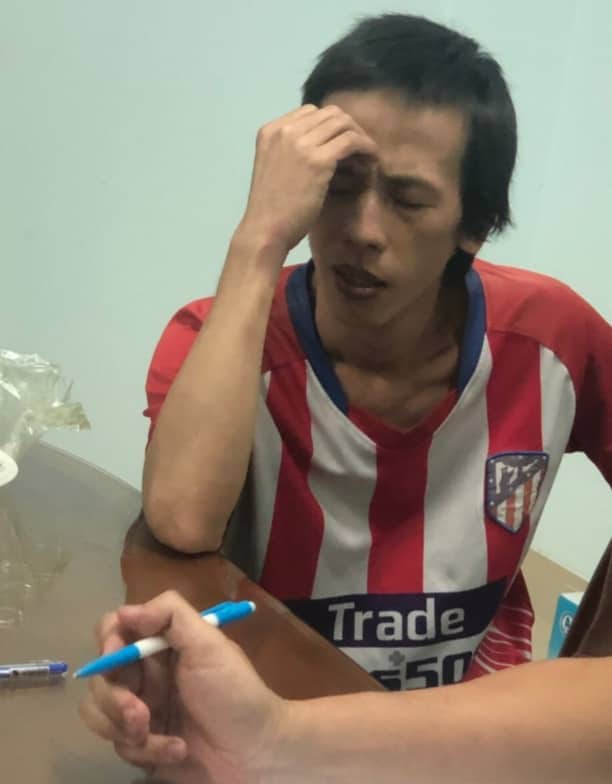 Giây phút phóng viên giáp mặt nghi phạm gây thảm án ở Bình Dương trong bóng tối, trước giờ hắn bị bắt-2