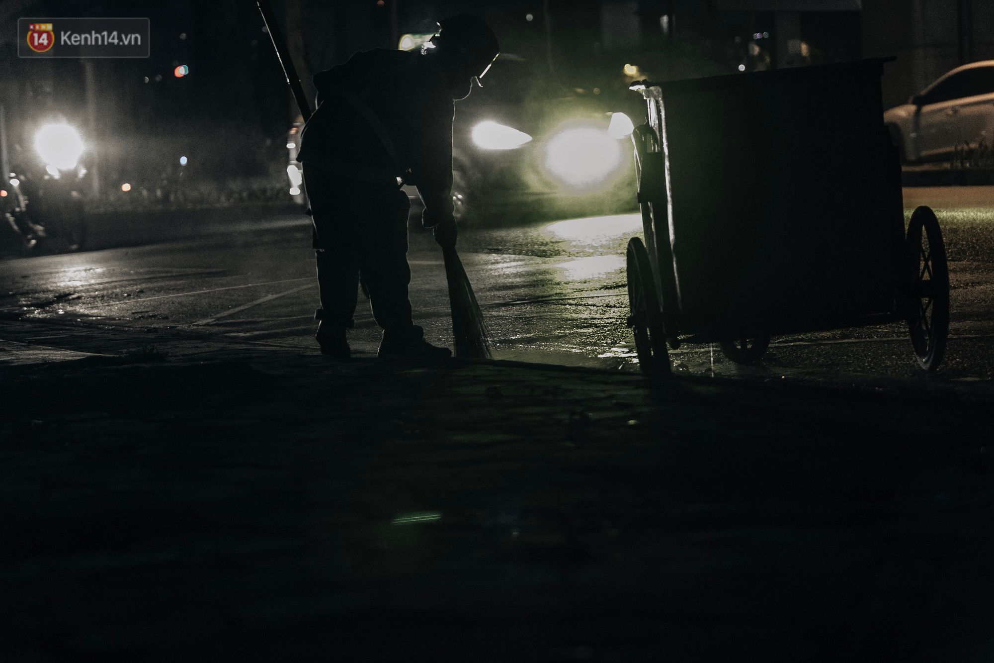 Sự ra đi của nữ công nhân môi trường và nỗi ám ảnh người ở lại: Những phận đời phu rác bám đường phố Hà Nội mưu sinh-14