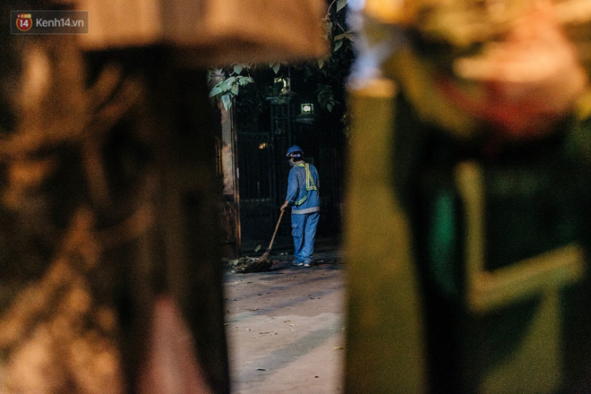 Sự ra đi của nữ công nhân môi trường và nỗi ám ảnh người ở lại: Những phận đời phu rác bám đường phố Hà Nội mưu sinh-18
