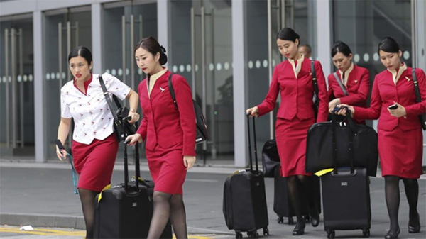 Cathay Pacific thiệt hại hàng trăm triệu USD vì tiếp viên trộm đồ-1