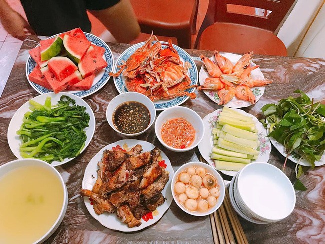 Cô sinh viên 22 tuổi nấu cơm đảm đang thế này, bảo sao MXH rần rần ngưỡng mộ-3