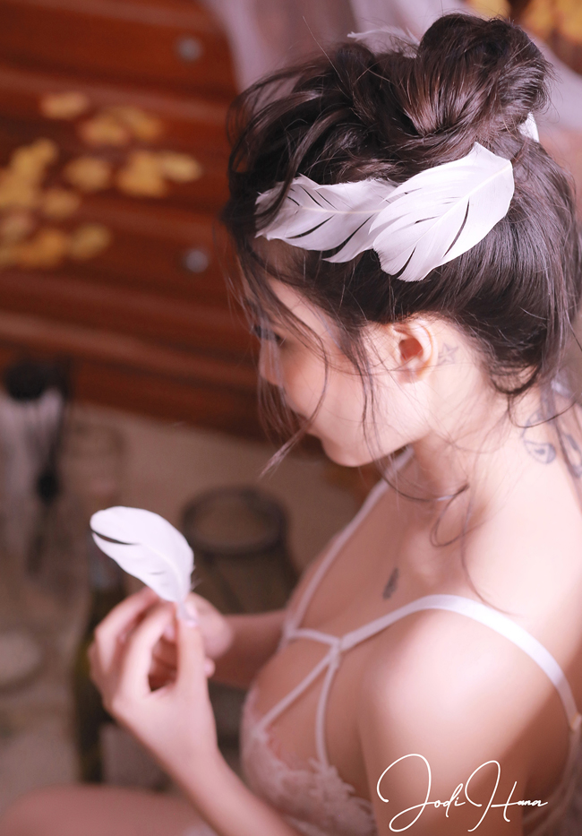 Vẻ nóng bỏng của người đẹp sống thử với bạn trai thiếu gia Hà Nội-8