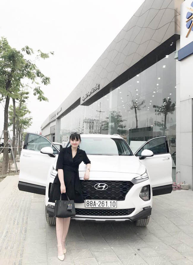 27 tuổi đã có công ty riêng, mẹ nuôi 9X của em bé Lào Cai tậu được cả ô tô tiền tỷ khiến bao người trầm trồ-1