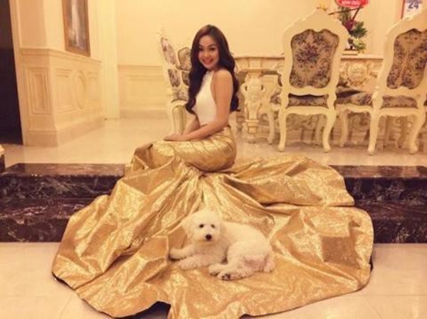 Hội mỹ nhân Vbiz đình đám nhan sắc ngày càng thăng hạng, sở hữu khối tài sản khổng lồ nhưng vẫn đơn chăn gối chiếc-12