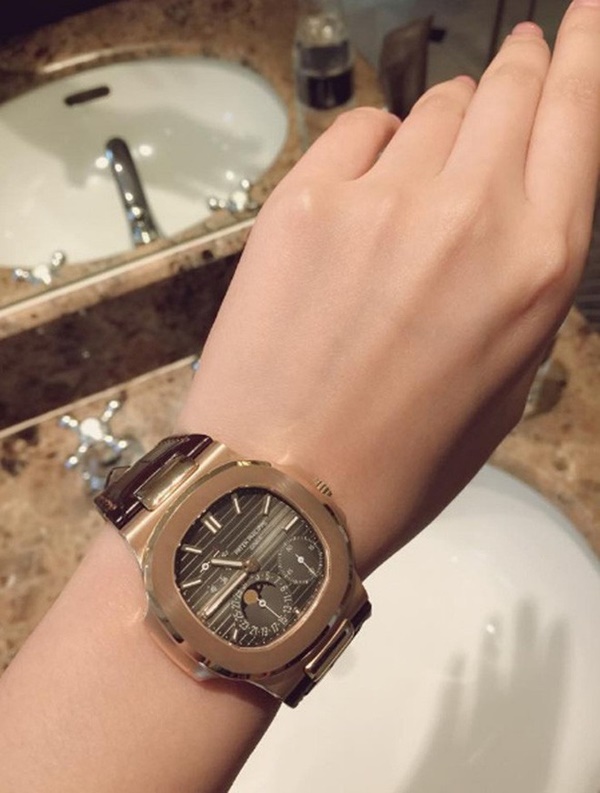 Hội mỹ nhân Vbiz đình đám nhan sắc ngày càng thăng hạng, sở hữu khối tài sản khổng lồ nhưng vẫn đơn chăn gối chiếc-23