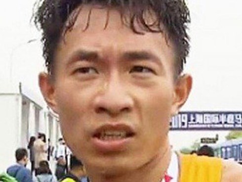 Đang thi chạy thì bị tiêu chảy, nam VĐV