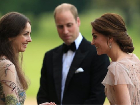 Cựu người mẫu từng dính tin đồn ngoại tình với hoàng tử William khi Kate Middleton đang mang thai lần 3 là ai?