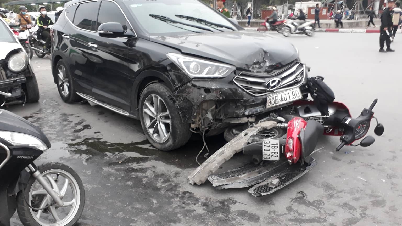 Cuồng tửu, xe điên và chị lao công-4