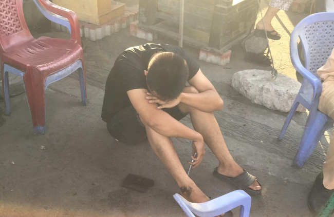 Nam thanh niên gào khóc thảm thiết khi người dì bị container cán tử vong trong lúc ra bến xe về quê nghỉ lễ-3