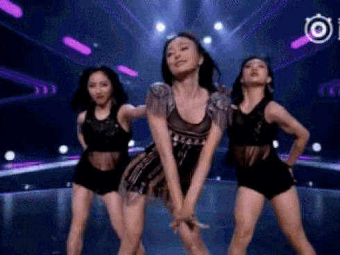 1 năm sau Diên Hi Công Lược, netizen choáng với ảnh da nhăn nheo, lão hoá không phanh của Tần Lam - Ngô Cẩn Ngôn-9