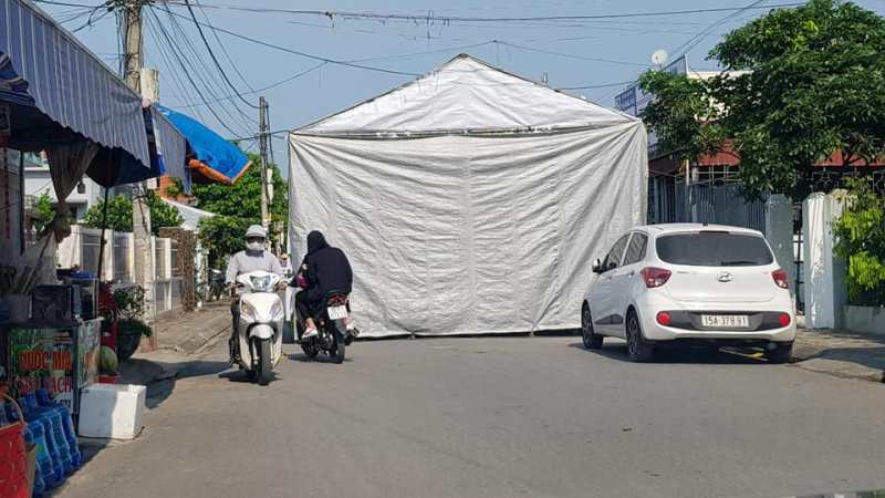 Hiệu trưởng ở Hải Phòng dựng rạp giữa đường 3 ngày làm đám cưới con gái-3