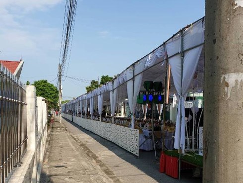 Hiệu trưởng ở Hải Phòng dựng rạp giữa đường 3 ngày làm đám cưới con gái
