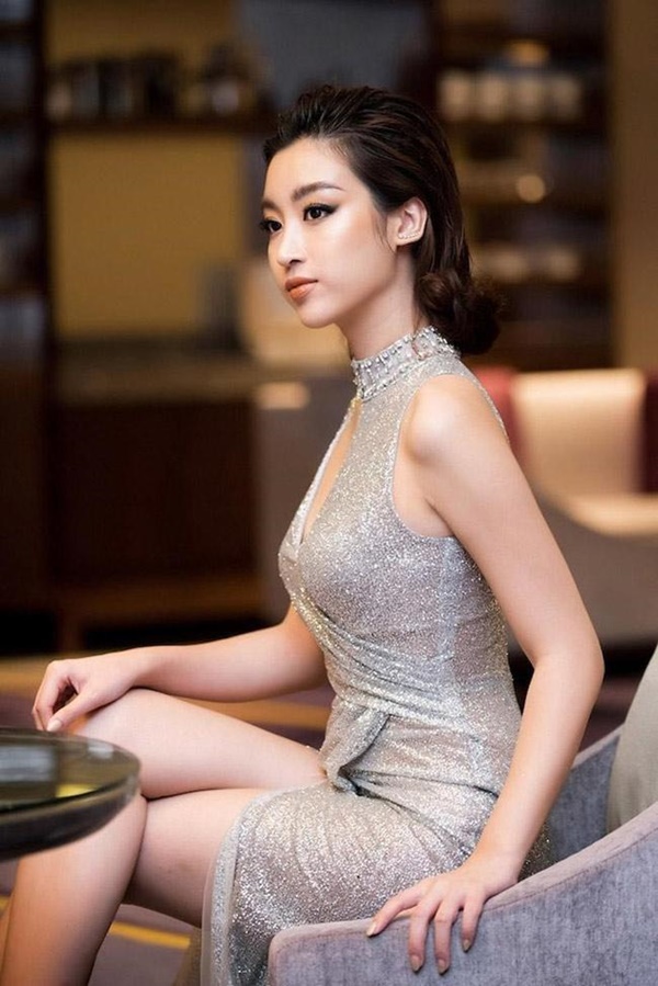 Vừa hết nhiệm kỳ, các Hoa hậu, Á hậu Việt Nam rũ bỏ phong cách kín đáo-10