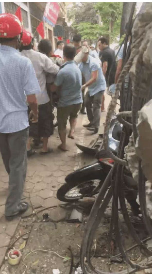 Được người dân băng tạm chân trái nát bét, nữ nạn nhân vẫn tỉnh táo ngóc đầu dậy-4